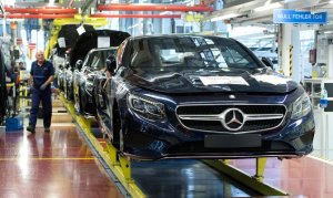 Mercedes ведет переговоры с правительством РФ о строительстве завода в России