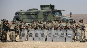 Турция начала рассмотрение вопроса о перекрытии границы с Сирией