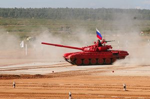 Российская команда показывает хорошие результаты на состязаниях АрМИ-2016