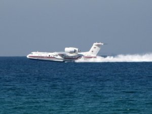 Два самолета Бе-200 МЧС России вылетели в Португалию для тушения лесных пожаров