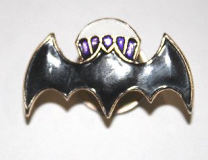 [«мышка бежала, хвостиком махнула...»] Диверсанта, планировавшего теракты в Крыму, выдала «летучая мышь» - символ украинской разведки. «Простой водитель» уже в 2014 году стал почетным сотрудником  ГУР