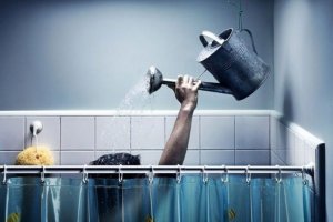 Безработных украинцев учат принимать душ вместо ванны  (Холодная вода становится роскошью для населения страны)