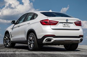 Дмитрий Медведев вручил ключи от автомобилей BMW победителям и призерам Олимпиады