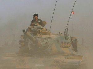 Сирийские повстанцы при поддержке турецких танков захватили город Джараблус