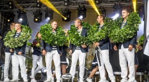 Эстонские призеры Олимпиады получили венки, литовские — духи (Власти прибалтийских стран поздравили спортсменов, успешно выступивших на Олимпиаде-2016)