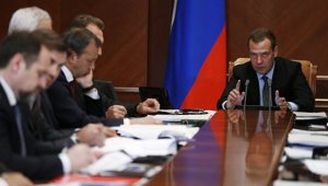 Медведев: нельзя допускать, чтобы люди покупали поддельные лекарства