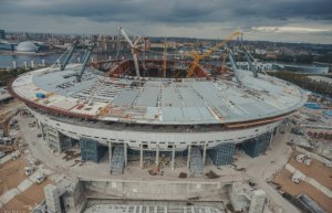 Иллюзионисты с "Зенит-арены": одни делают вид, что работают, другие — что платят
