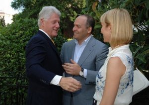 Фонд Клинтонов финансировал украинский миллиардер Пинчук