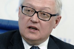 Замглавы МИД Сергей Рябков: Обвинения РФ во вмешательстве в президентскую гонку в США смехотворны и набили оскомину
