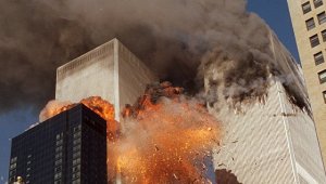15-ая годовщина теракта в Нью-Йорке. В Берлине на посольстве Саудовской Аравии высветили надпись "Банк 9/11"