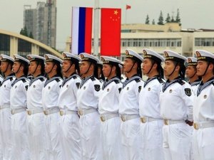 В Китае на военно-морских учениях торжественно встретили российские корабли
