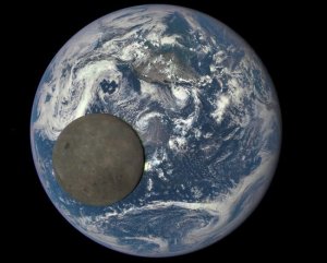 Китай собирается построить на Луне базу для наблюдения за Землей