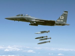 В результате авиаудара США в Афганистане погибли восемь полицейских