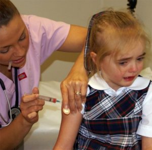 На Ставрополье девочке насильно сделали вакцинацию не смотря на отказ матери