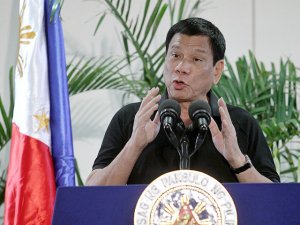 Президент Филиппин сравнил себя с Гитлером, а расправу над наркоманами - с Холокостом
