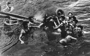 Маккейн потребовал сбивать российские самолеты