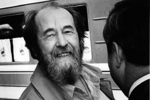 Солженицын рекомендовал Ельцину продать Курилы