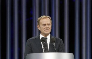 Туск: не продлить санкции против РФ из-за действий в Сирии - капитуляция