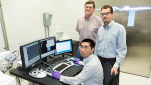 Американские физики научились добывать спирт из воздуха