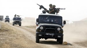 Военные РФ используют в Сирии доработанный пикап «УАЗ», кузов которого превращен в передвижную огневую точку
