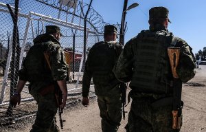 Российские сенаторы посетили военные объекты РФ в Хмеймиме и Тартусе