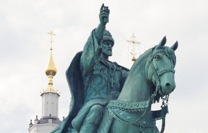 "Нет в нашей истории более оболганной фигуры": достоин ли Иван Грозный памятника