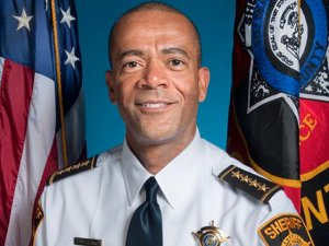 Шериф Милуоки заявил, что настало время бунтовать против властей США