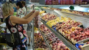 Более 40% россиян за последние полгода стали больше экономить на еде