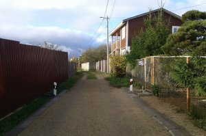 [Дураки против дороги] В Ярославской области чиновники заставляют пенсионера разобрать отремонтированную дорогу, потому что он сделал ее лучше, чем было