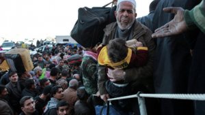 От войны в Европу: мирные жители в спешке покидают иракский Мосул