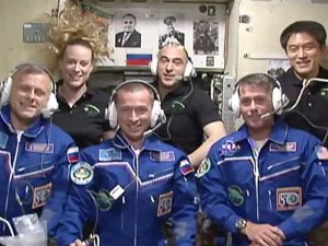 Космический корабль "Союз" с очередным экипажем для МКС успешно пристыковался к станции