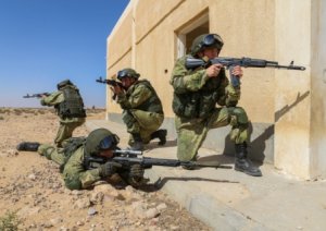 Появились съемки с учений российских десантников в Египте