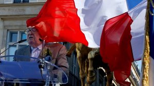 Европарламент лишил иммунитета основателя французской партии «Национальный фронт»