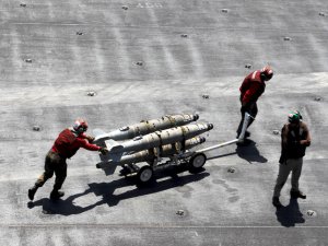 Amnesty International потребовала расследовать гибель в Сирии около 300 мирных жителей от ударов коалиции