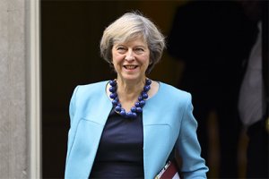 Индийский парламентарий потребовал от Терезы Мэй извинений за имперские грехи