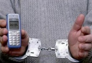 Чтобы вернуть супругу с гулянки, заключенный колонии сообщил о заложенной в кафе бомбе