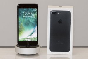 Украинский «Приватбанк» пообещал подарить iPhone 7 всем, кто откажется от фамилии «Путин»