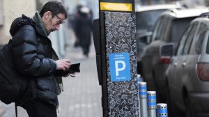 Стоимость парковки в центре Москвы предлагают увеличить в три раза