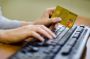 В Госдуму внесён проект о запрете переводов на Украину через иностранные платёжные системы