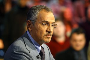 Суд в Киеве санкционировал обыски у Савика Шустера