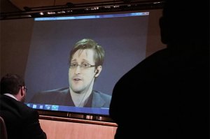 Cноуден предсказал "эру тотального шпионажа"