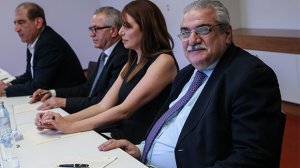 Сирийская оппозиция просится в Дамаск на мирную конференцию