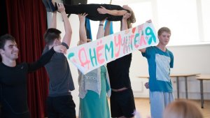 Гимназии в Таллинне и Ида-Вирумаа смогут полностью вернуть обучение на русском языке