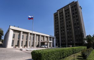 Рядом с посольством РФ в Дамаске разорвалась мина во время визита Рогозина