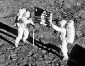 США задумались о возвращении на Луну в составе международной коалиции