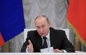 На заседании Совета по науке и образованию Путин потребовал от главы РАН Владимира Фортова дать ответ, почему в число академиков были избраны чиновники вопреки его рекомендации этого не делать