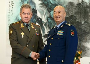 На фоне нестабильности в мировой политике Россия и Китай демонстрируют готовность защищать мир и укреплять международную безопасность - Шойгу