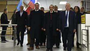 Украина возбудила уголовные дела против турецких политиков из-за визита в Крым