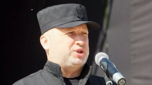 Турчинов назвал истерикой протест России из-за украинских учений