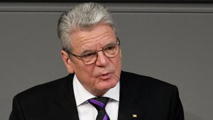 Президент ФРГ потребовал приостановить евроинтеграцию: она двигалась слишком быстро, «далеко не все поспевали за нами», человек «нуждается в родине», лишь немногие ощущают себя «гражданами мира»